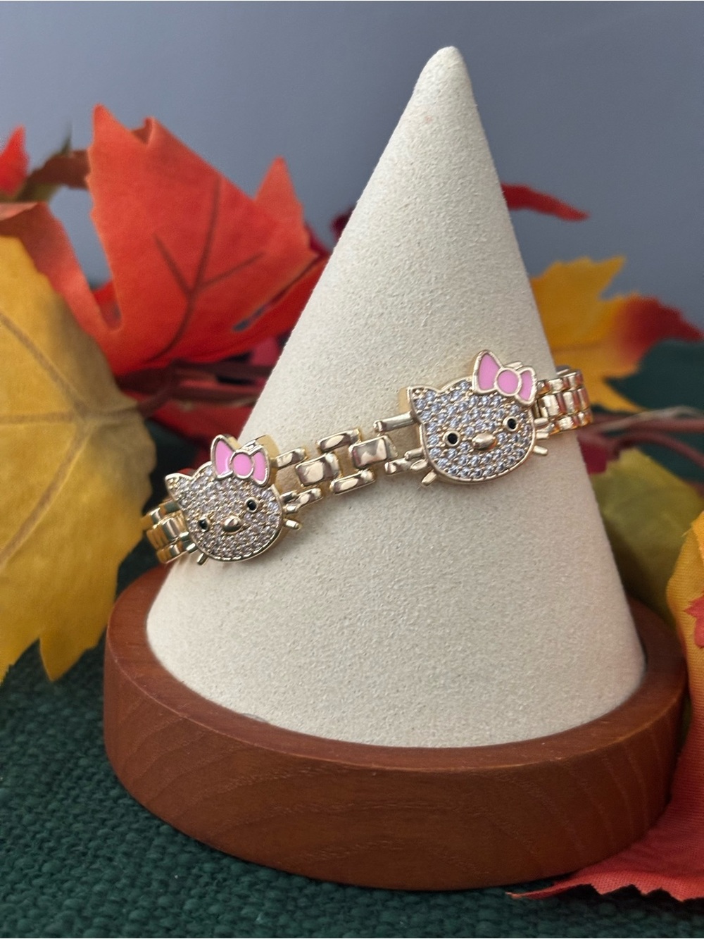 Hello Kitty Gold-Tone with Pink Bow in Rolex style Bracelet